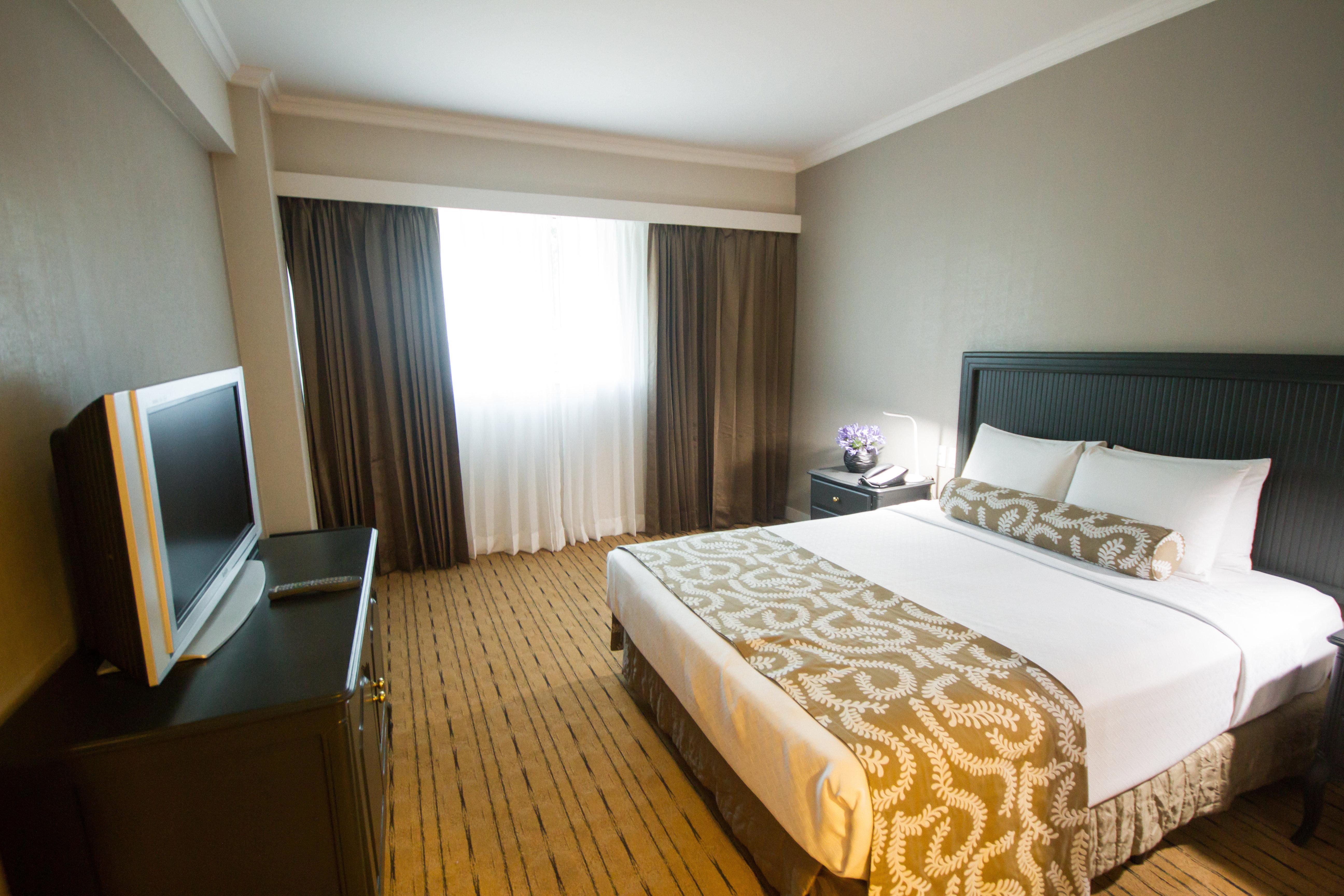คราวน์ พลาซา มานากัว Hotel ภายนอก รูปภาพ