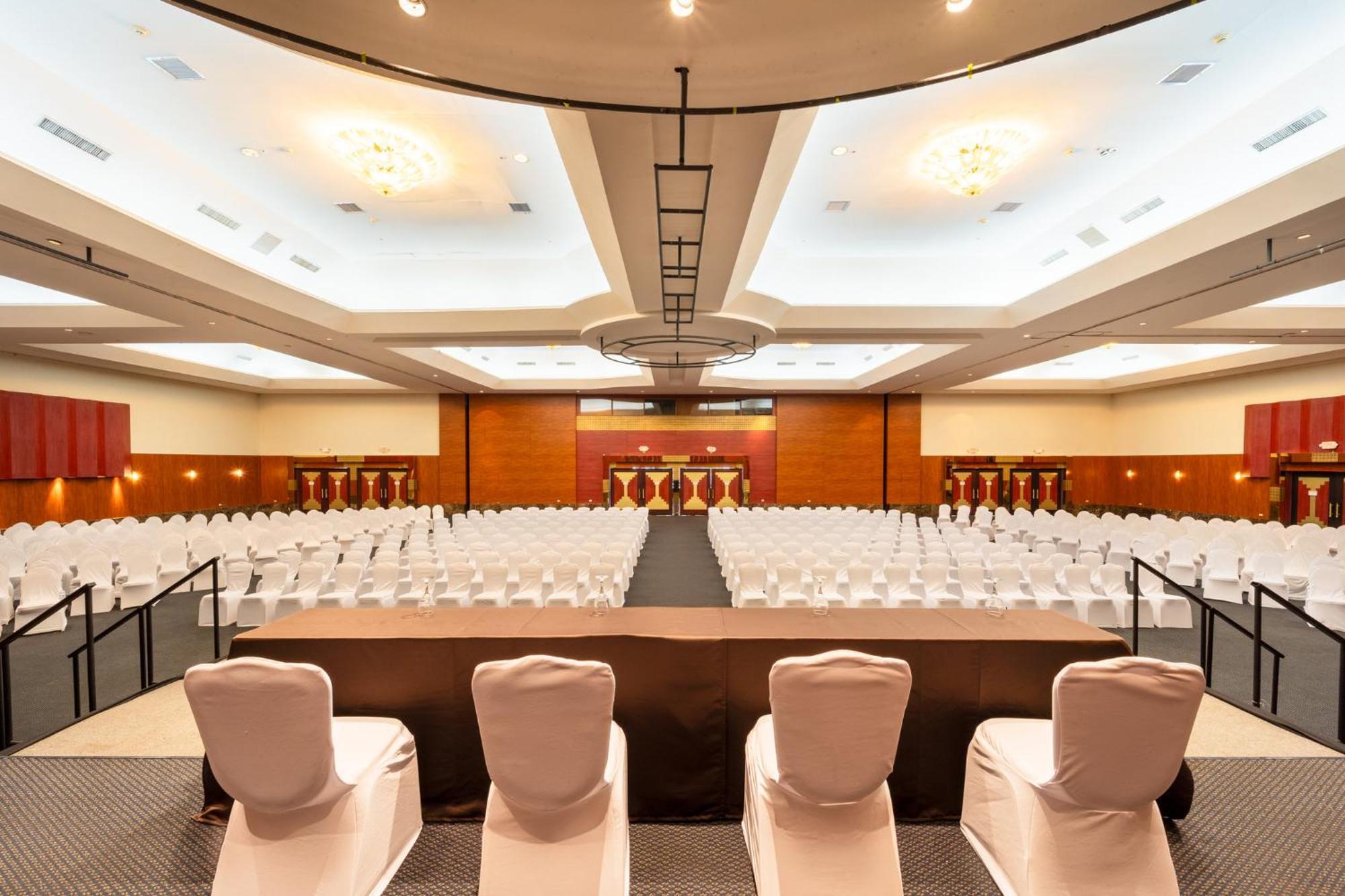 คราวน์ พลาซา มานากัว Hotel ภายนอก รูปภาพ